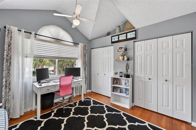 394 MADEIRA CIRCLE, St Petersburg, FL 33715