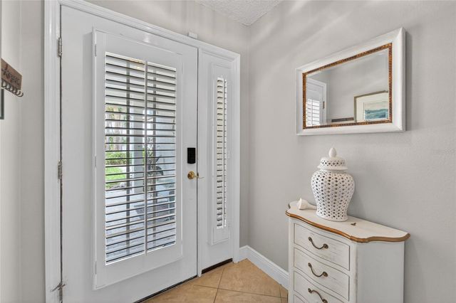 394 MADEIRA CIRCLE, St Petersburg, FL 33715
