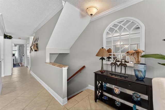394 MADEIRA CIRCLE, St Petersburg, FL 33715