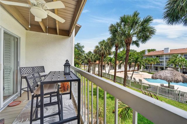 394 MADEIRA CIRCLE, St Petersburg, FL 33715