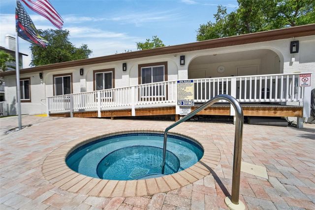 394 MADEIRA CIRCLE, St Petersburg, FL 33715