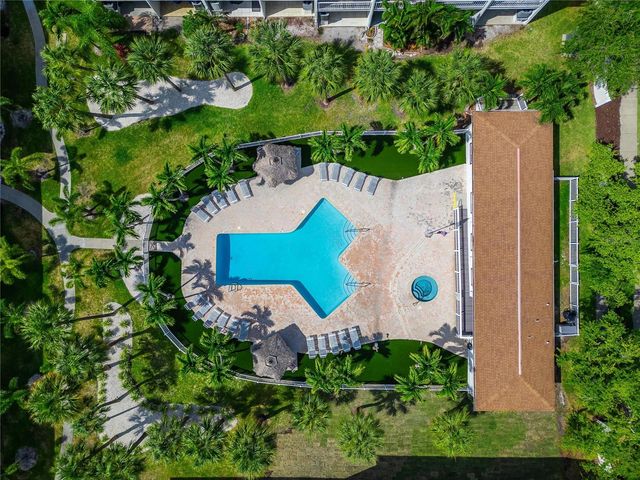 394 MADEIRA CIRCLE, St Petersburg, FL 33715
