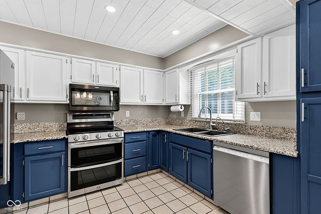 12424 Charing Cross Road, Carmel, IN 46033