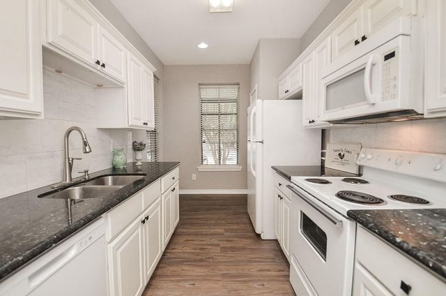 2255 Braeswood Park Drive 195, Houston, TX 77030