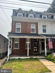 521 FORD ST, Conshohocken, PA 19428