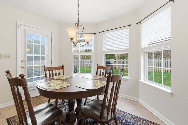 956 Deer Crossing Way, Lexington, KY 40509