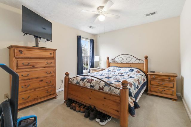 956 Deer Crossing Way, Lexington, KY 40509