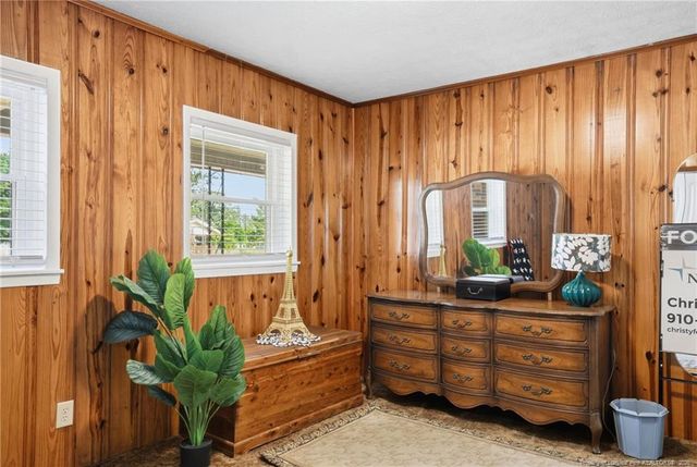 409 N 4th Street, Saint Pauls, NC 28384