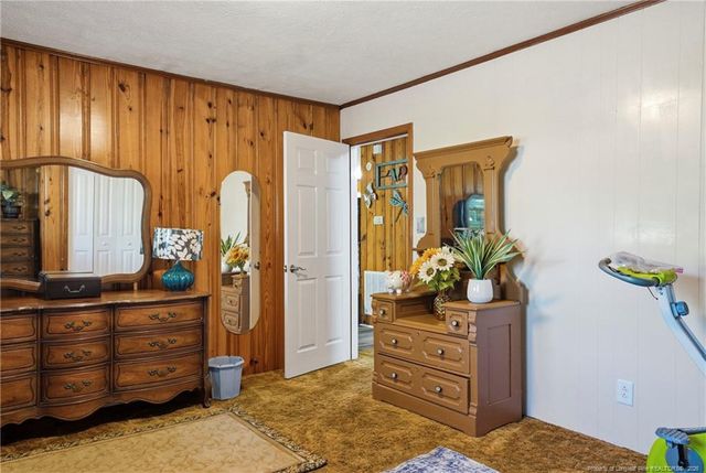 409 N 4th Street, Saint Pauls, NC 28384