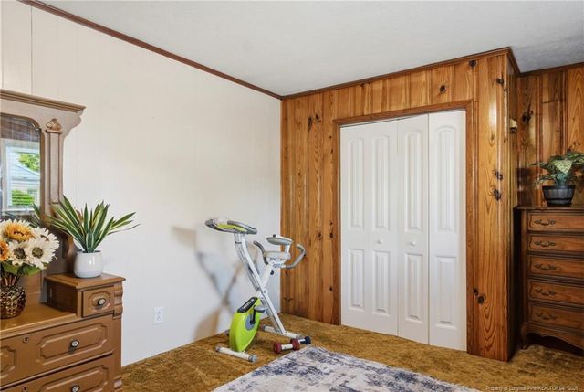 409 N 4th Street, Saint Pauls, NC 28384