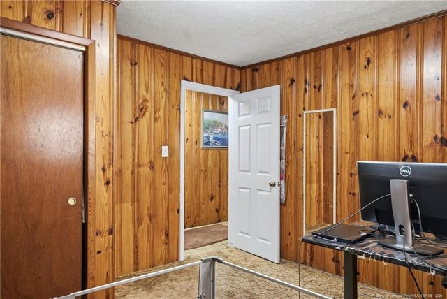 409 N 4th Street, Saint Pauls, NC 28384