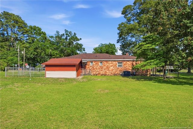 409 N 4th Street, Saint Pauls, NC 28384