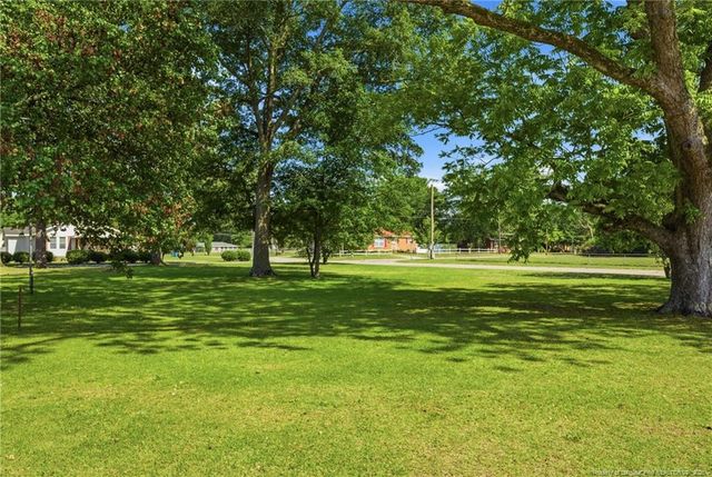 409 N 4th Street, Saint Pauls, NC 28384