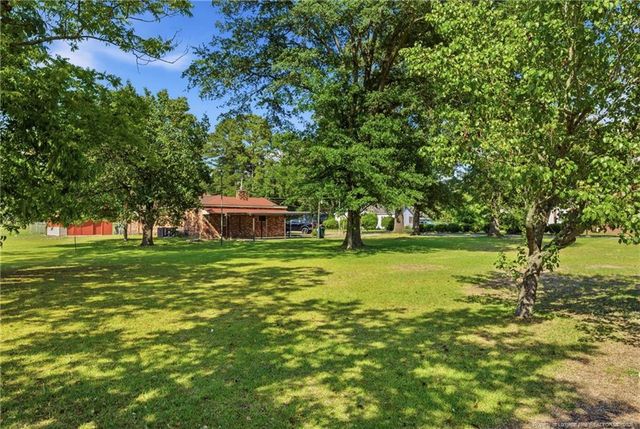 409 N 4th Street, Saint Pauls, NC 28384