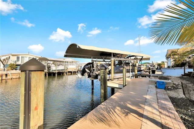 2971 Bounty LN, St. James City, FL 33956