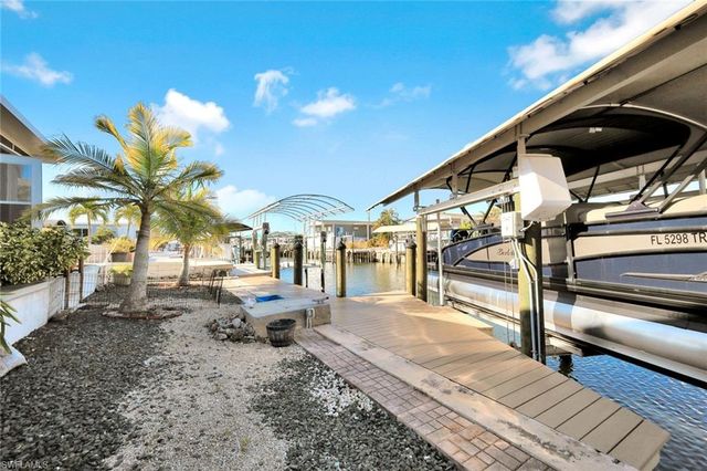 2971 Bounty LN, St. James City, FL 33956