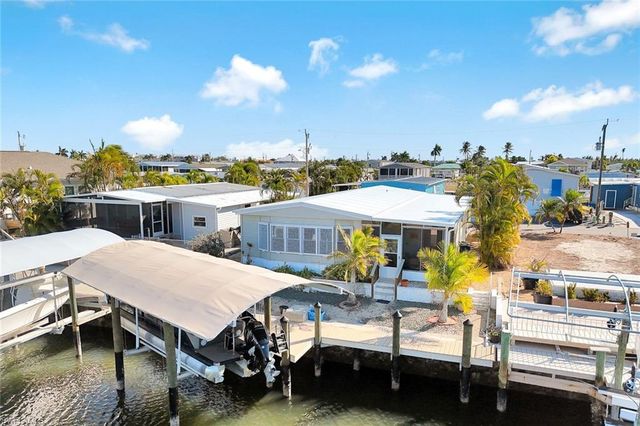 2971 Bounty LN, St. James City, FL 33956