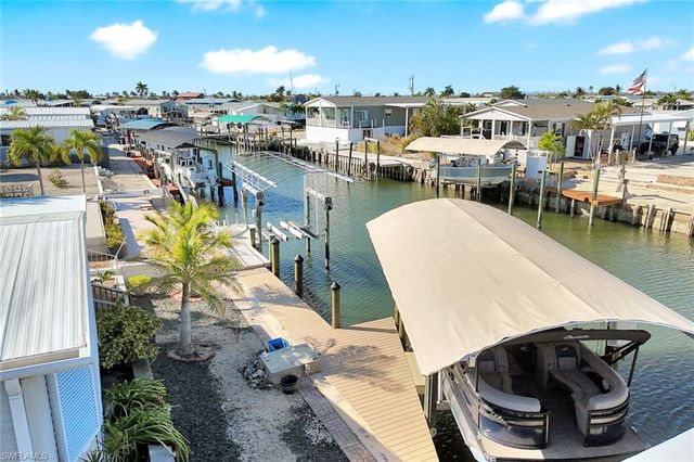 2971 Bounty LN, St. James City, FL 33956