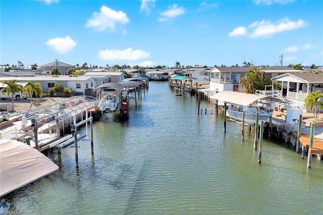 2971 Bounty LN, St. James City, FL 33956