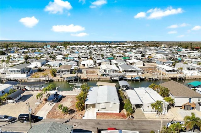 2971 Bounty LN, St. James City, FL 33956