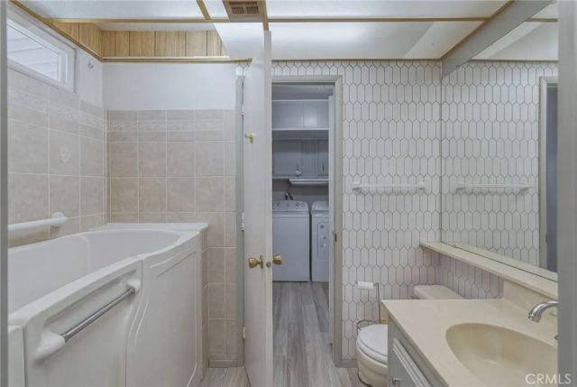 3945 Bradford 128, La Verne, CA 91759