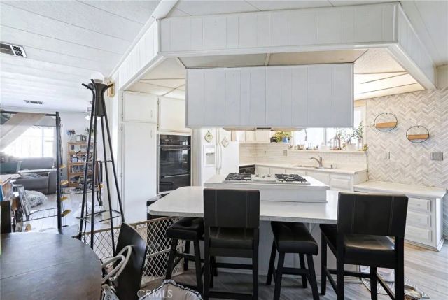 3945 Bradford 128, La Verne, CA 91759
