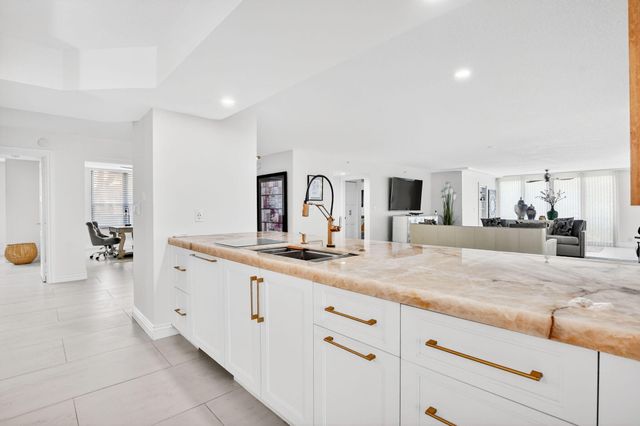 7233 Promenade Drive 101, Boca Raton, FL 33433