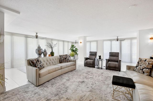 7233 Promenade Drive 101, Boca Raton, FL 33433