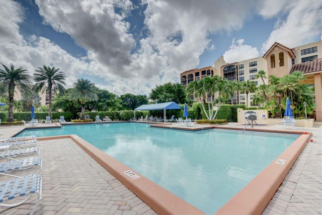 7233 Promenade Drive 101, Boca Raton, FL 33433