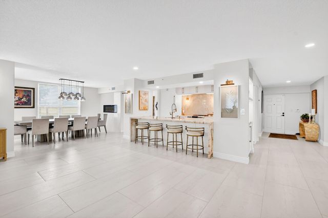 7233 Promenade Drive 101, Boca Raton, FL 33433