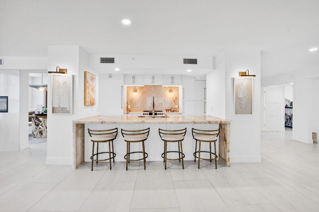 7233 Promenade Drive 101, Boca Raton, FL 33433