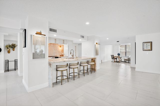 7233 Promenade Drive 101, Boca Raton, FL 33433