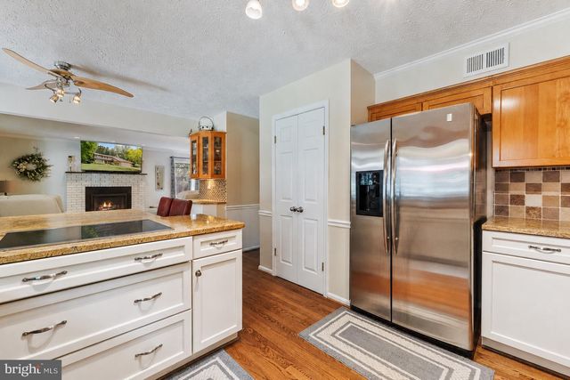 100 ORIOLE LN, La Plata, MD 20646