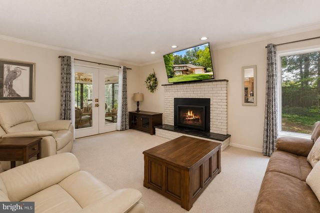 100 ORIOLE LN, La Plata, MD 20646