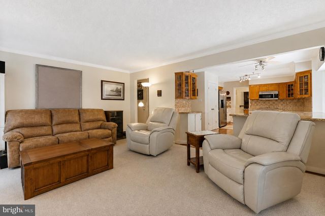 100 ORIOLE LN, La Plata, MD 20646