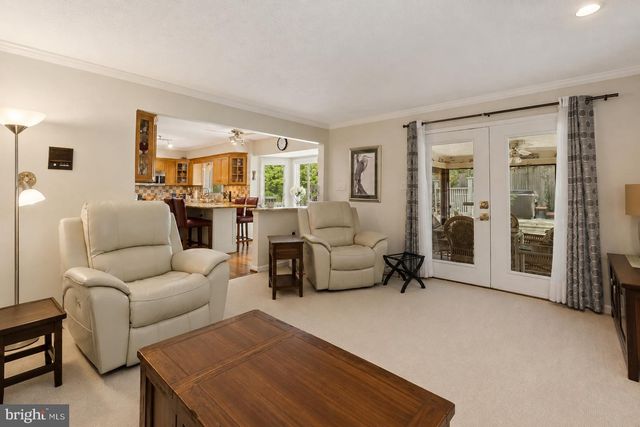 100 ORIOLE LN, La Plata, MD 20646