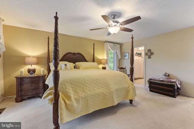 100 ORIOLE LN, La Plata, MD 20646