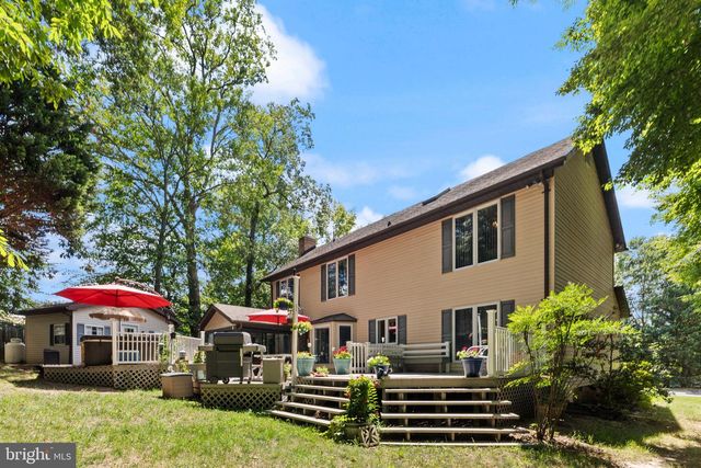 100 ORIOLE LN, La Plata, MD 20646