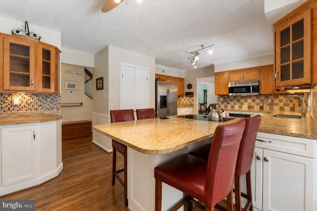 100 ORIOLE LN, La Plata, MD 20646