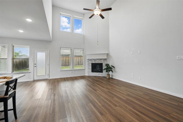 421 Acton Avenue, Fort Worth, TX 76131