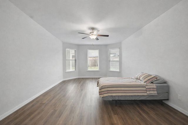 421 Acton Avenue, Fort Worth, TX 76131