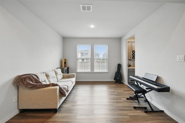 421 Acton Avenue, Fort Worth, TX 76131