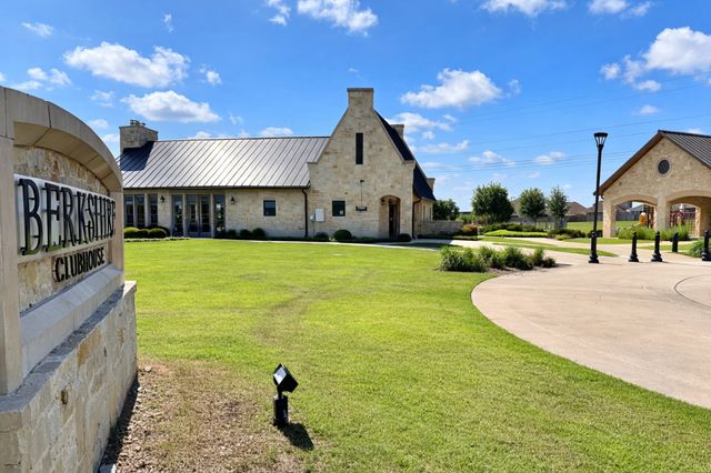 421 Acton Avenue, Fort Worth, TX 76131