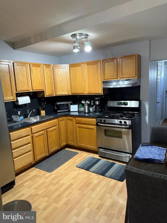 Image 5 of property listing at 1834 WESTPHAL PL, Baltimore, MD 21230