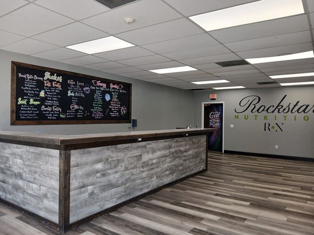 1611 Main Street, Springfield, MA 01103