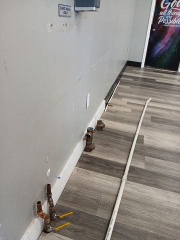 1611 Main Street, Springfield, MA 01103