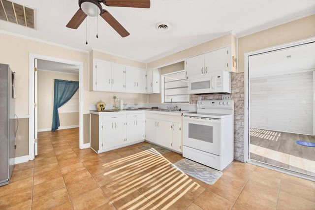 1416 Litzler Drive, Manning, SC 29102