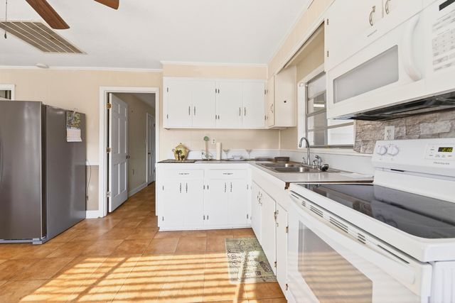 1416 Litzler Drive, Manning, SC 29102