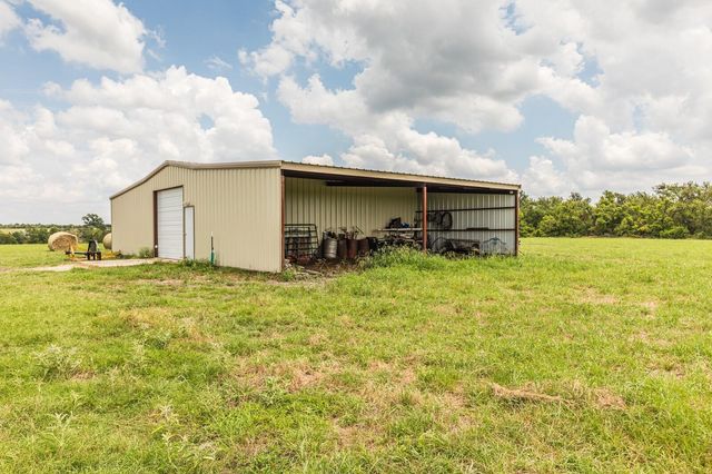 734 E FM 485, Cameron, TX 76520