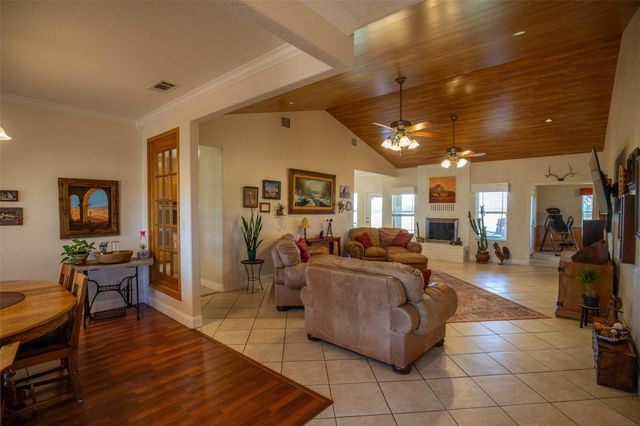 734 E FM 485, Cameron, TX 76520